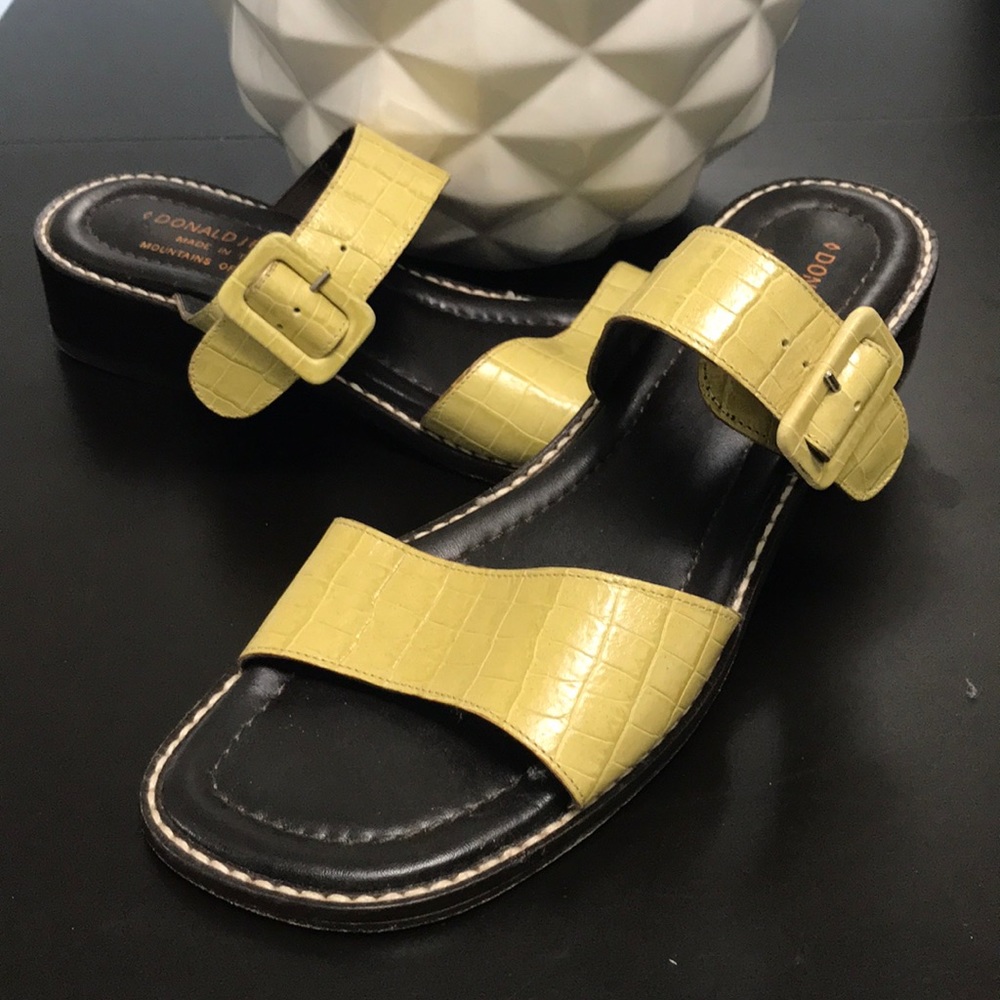 Donald Pliner Embossed leather sandals